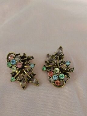 Vintage-Inspired Gold Floral Clip-On Earrings with Pastel Stones from the 1950's